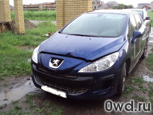 Битый автомобиль Peugeot 308