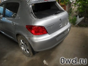 Битый автомобиль Peugeot 307