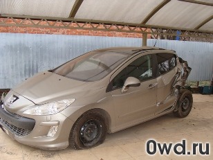 Битый автомобиль Peugeot 308