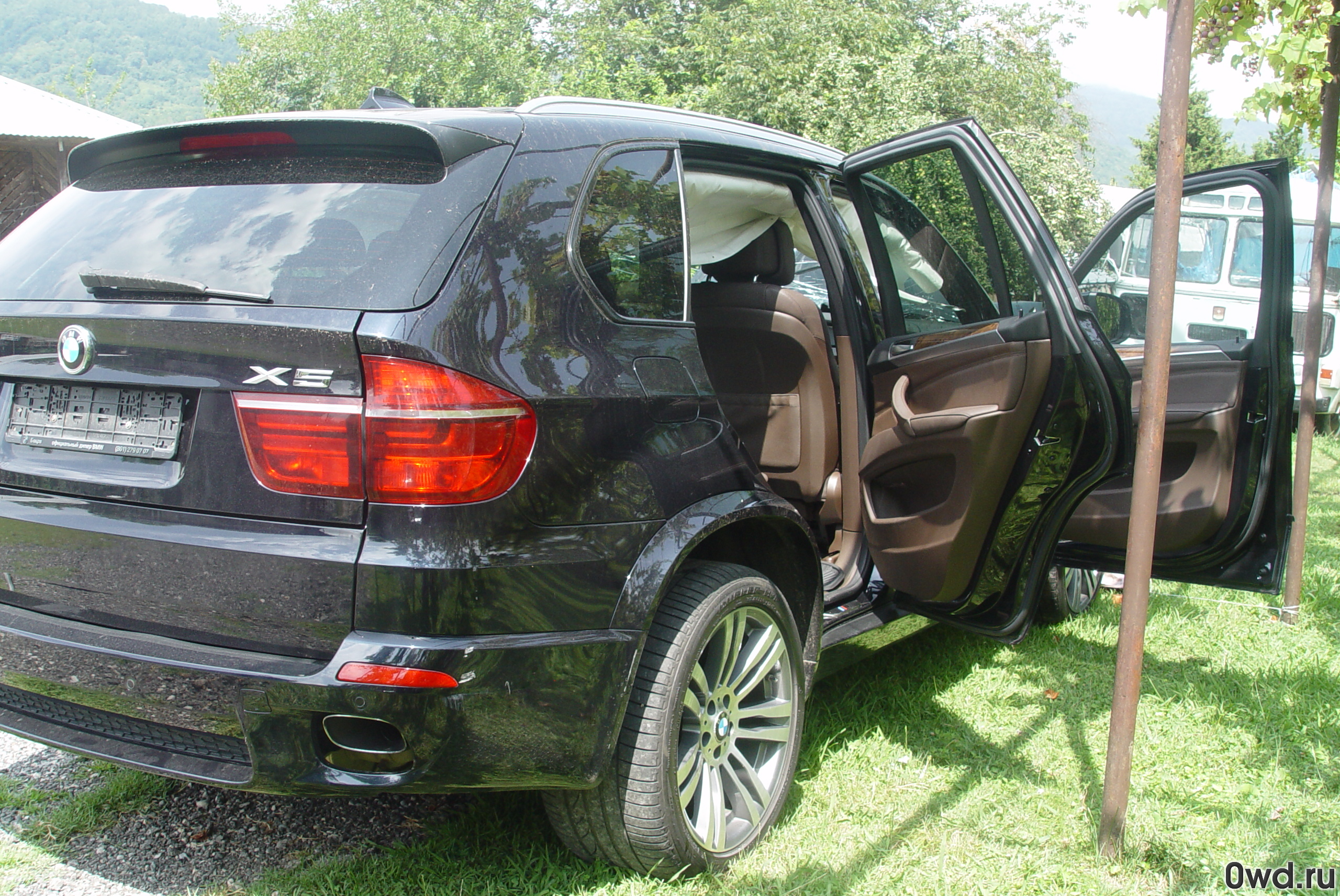 Битый BMW x5 e70